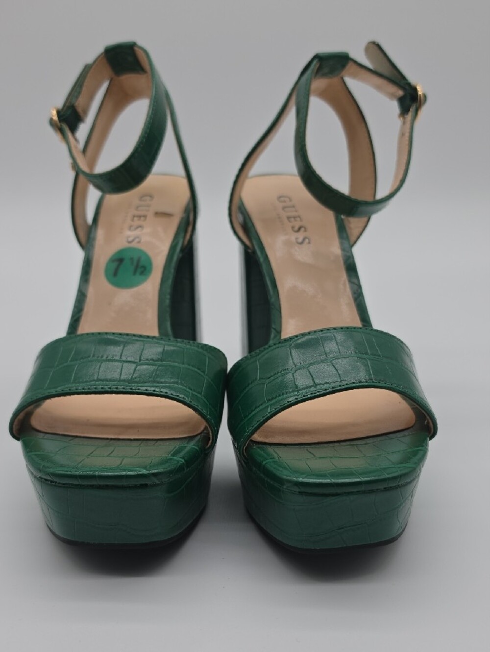 *Brand New* GUESS Emerald Green Croc-Embossed Platform Block Heels - Picture 2 of 5